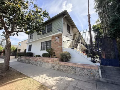 1120 Chestnut Ave, Long Beach, CA 90813