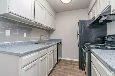 1610 E Mckinney St, Denton, TX 76209