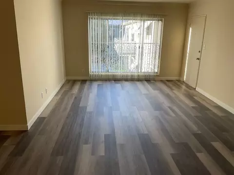 4525 Murietta Ave, Los Angeles, CA 91423