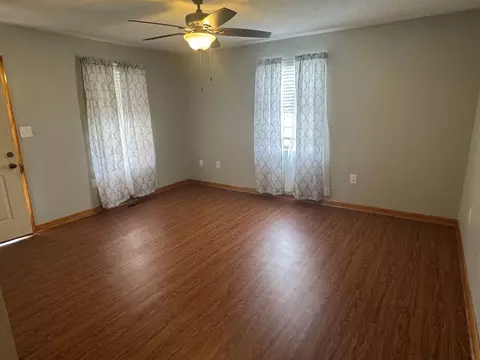 5458 Old Stage Rd, Morristown, TN 37814