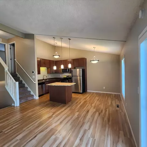 869 Wescott Sq, Eagan, MN 55123 photo 5