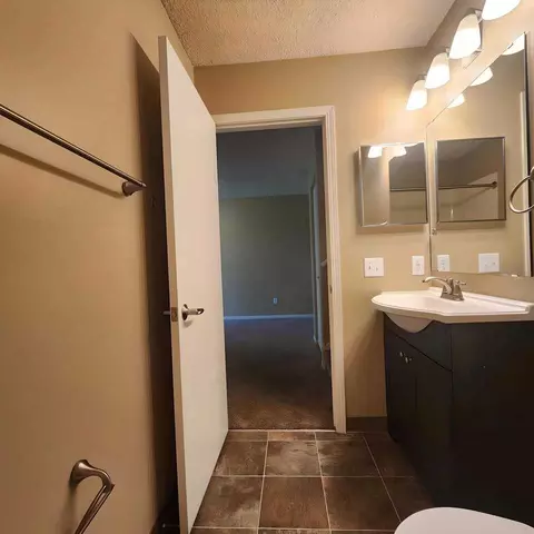 869 Wescott Sq, Eagan, MN 55123 photo 31