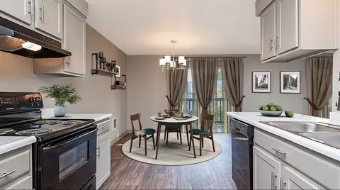 16804 SE Powell Blvd, Portland, OR 97236