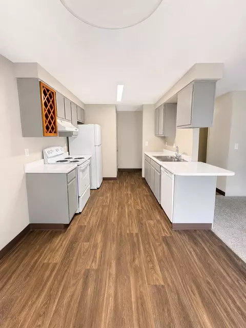 16804 SE Powell Blvd, Portland, OR 97236