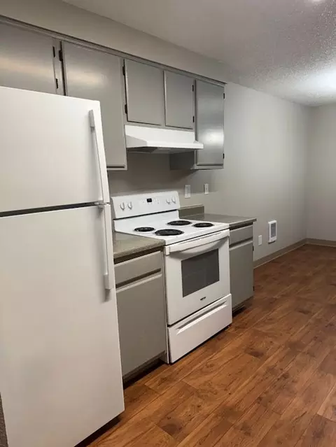 16804 SE Powell Blvd, Portland, OR 97236
