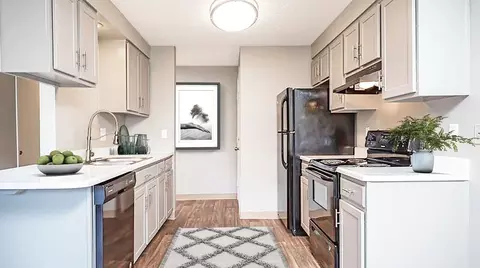 16804 SE Powell Blvd, Portland, OR 97236