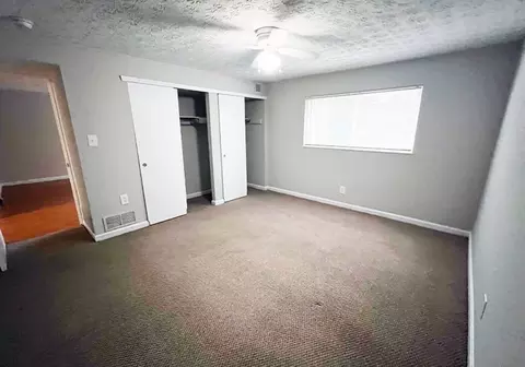 525 Lowell Ave, Cincinnati, OH 45220