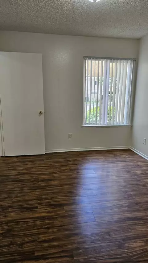 14300 Chestnut St, Westminster, CA 92683