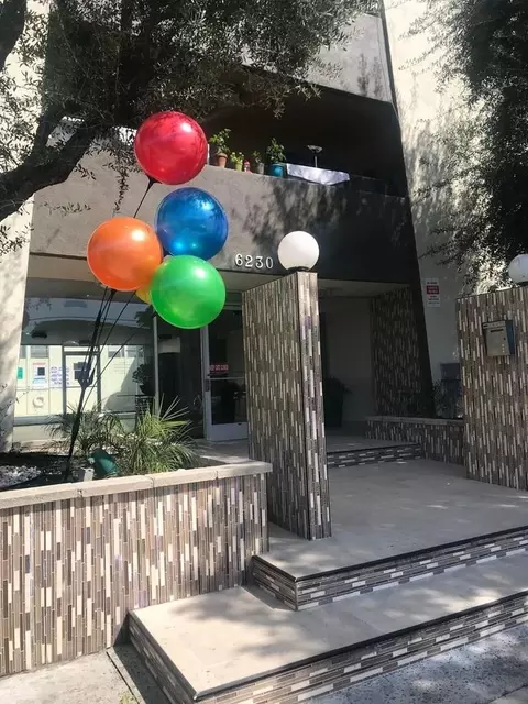 6230 Reseda Blvd, Los Angeles, CA 91335