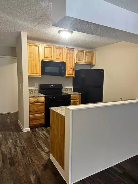 101 Canal Rd, Hebron, OH 43025