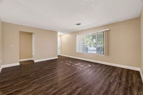 5251 Glide Dr, Davis, CA 95618