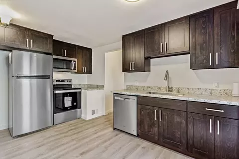 810 W Nickerson St, Seattle, WA 98119