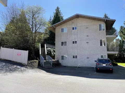 9915 NE 119th St, Kirkland, WA 98034