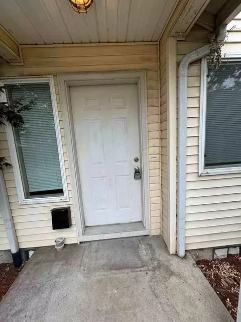 4518 SE 99th Ave, Portland, OR 97266