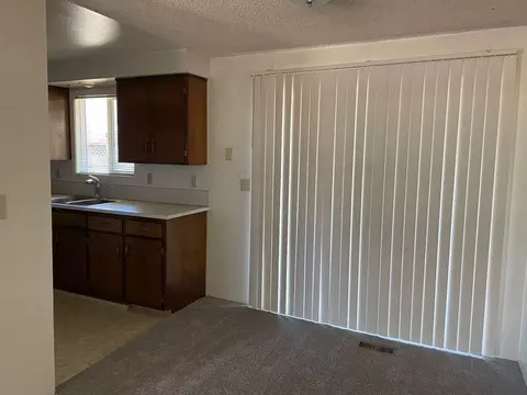 1110 Leigh St, Eugene, OR 97401 photo 3
