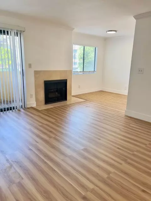 2204 S Beverly Glen Blvd, Los Angeles, CA 90064