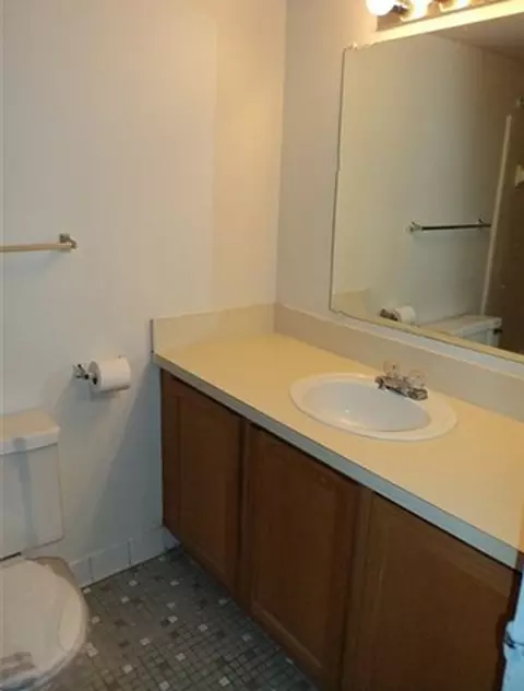 7236 Rutland St, Detroit, MI 48228 photo 10