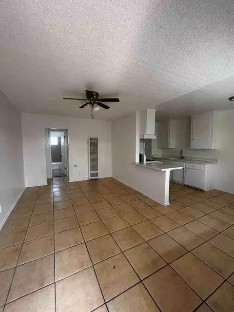 6546 Indiana Ave, Long Beach, CA 90805