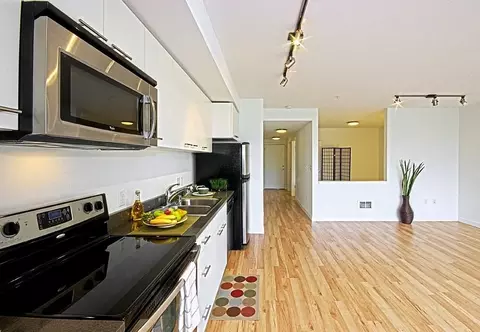 6900 E Green Lake Way N, Seattle, WA 98115 photo 12
