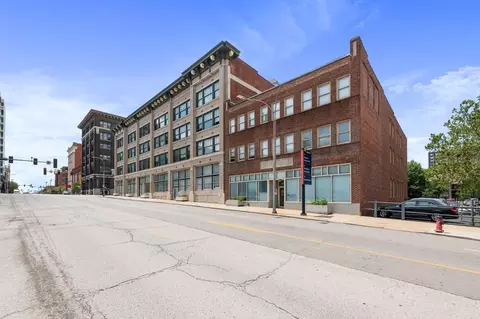 920 Broadway Blvd, Kansas City, MO 64105