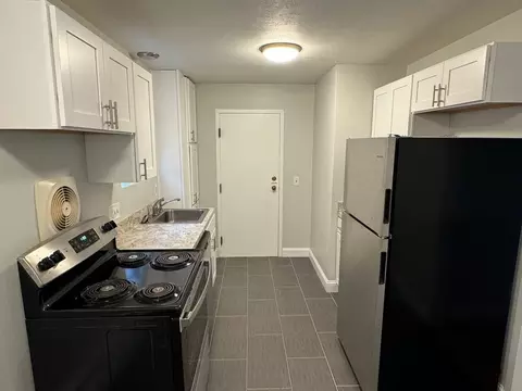 372 Park Rd, West Hartford, CT 06119