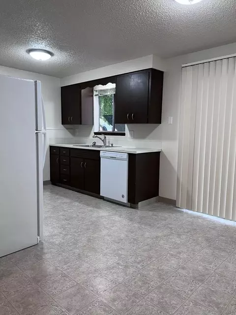 4001 Glendale Ave NE, Salem, OR 97305