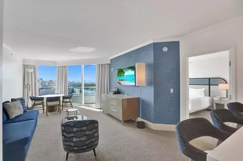 4401 Collins Ave, Miami Beach, FL 33140