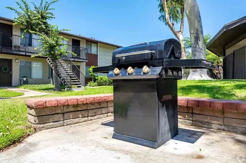 9091 Holder St, Cypress, CA 90630 photo 34