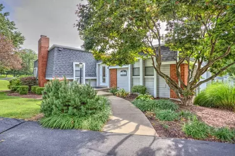 6203 Kingsfont Pl, Florissant, MO 63033