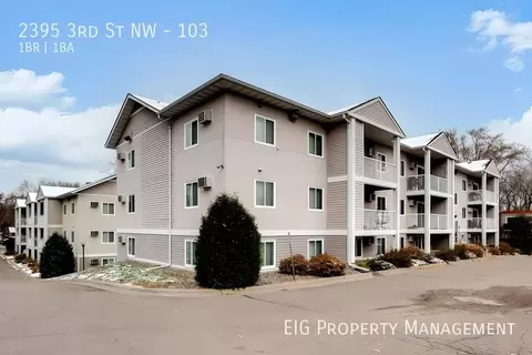 2303 3rd St NW, Arden Hills, MN 55112