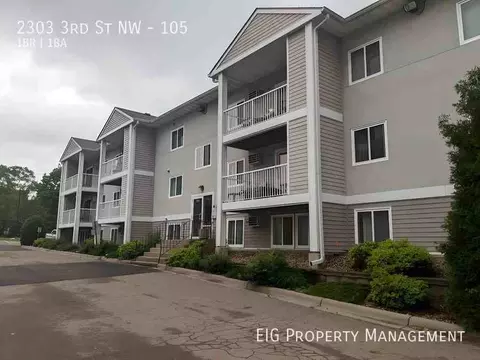 2303 3rd St NW, Arden Hills, MN 55112