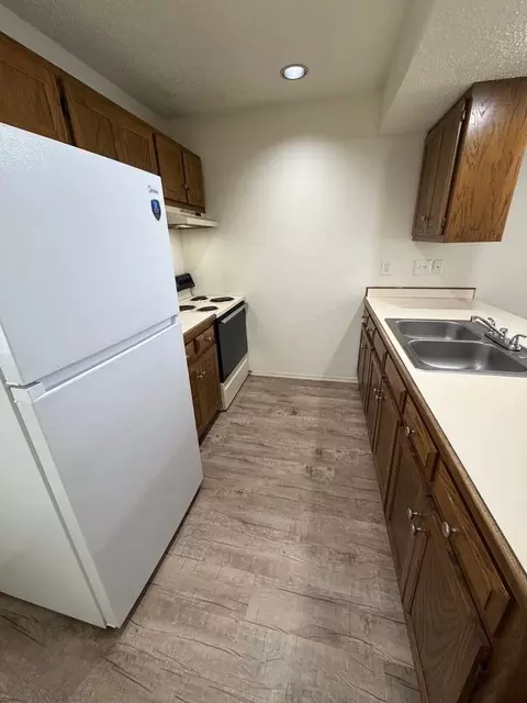 215 W Hudson St, Pittsburg, KS 66762