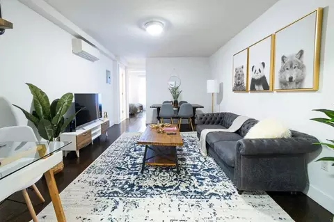W 39th St, New York, NY 10018