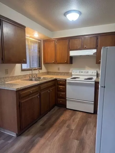 687 Bever Dr NE, Keizer, OR 97303