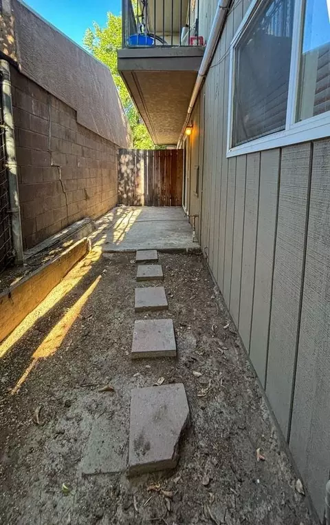 1017 H St, Antioch, CA 94509 photo 3
