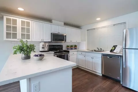 11410 NE 67th St, Kirkland, WA 98033