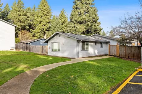 15851 E Burnside St, Portland, OR 97233