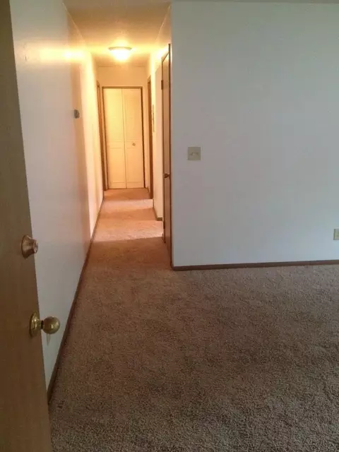 1206 27th Ave S, Moorhead, MN 56560