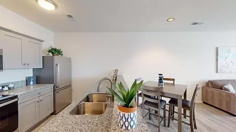 2818 4th St NW, Albuquerque, NM 87107