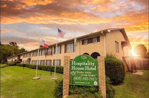 528 S Saunders Ave, Tyler, TX 75702