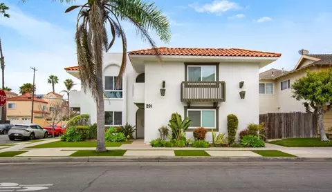 201 16th St, Huntington Beach, CA 92648