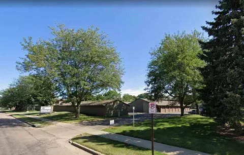 2301 W 46th St, Sioux Falls, SD 57105