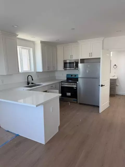 8110 Avalon Blvd, Los Angeles, CA 90003