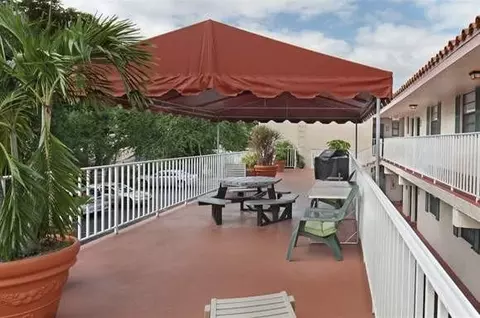 373 NW 4th Diagonal, Boca Raton, FL 33432 photo 10