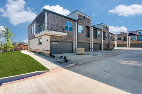 710 Benge Dr, Arlington, TX 76013