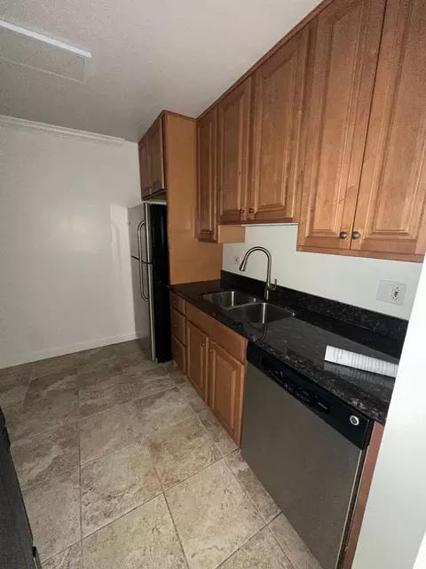 1919 2021 S Wolf Rd #1919-1919, Hillside, IL 60162