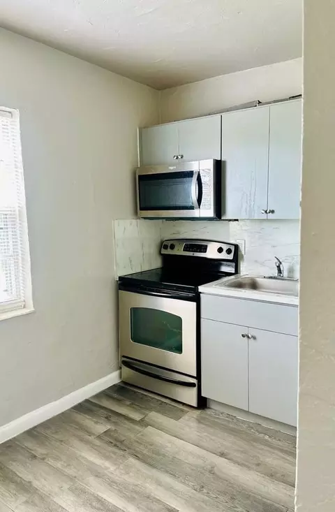 1801 NW 54th St, Miami, FL 33142