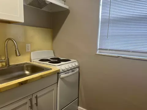 1801 NW 54th St, Miami, FL 33142