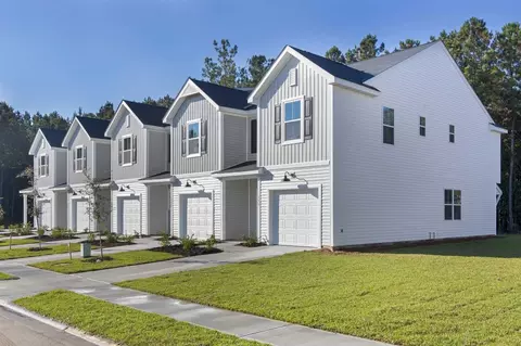 105 Creekside Blvd, Guyton, GA 31312 photo 2
