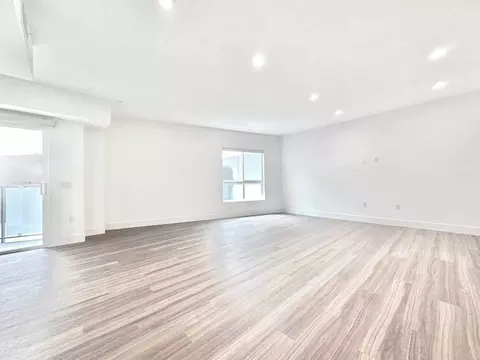 838 S La Brea Ave, Los Angeles, CA 90036